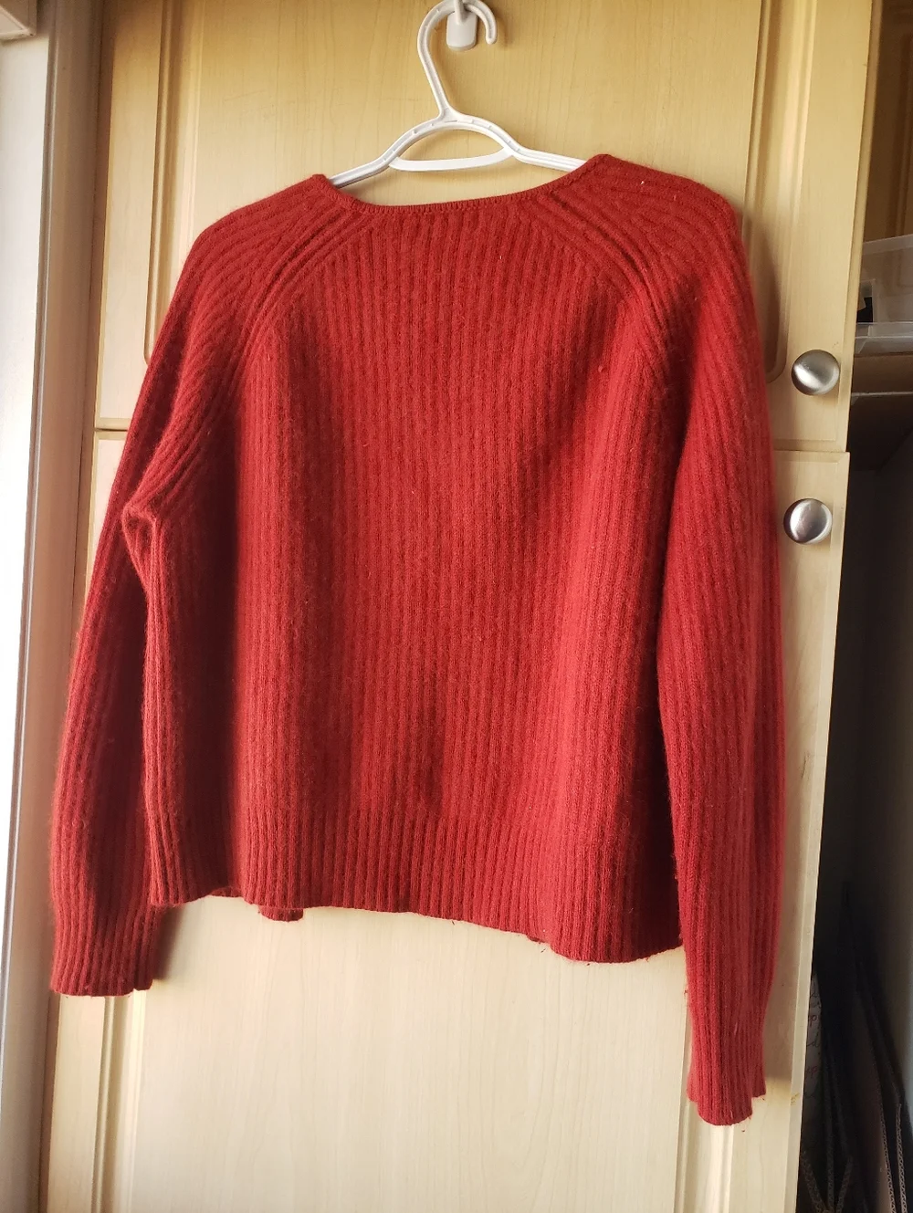 Cashmere Rust-Red Ribbed Button-Front Cardigan - Picture 3 of 4